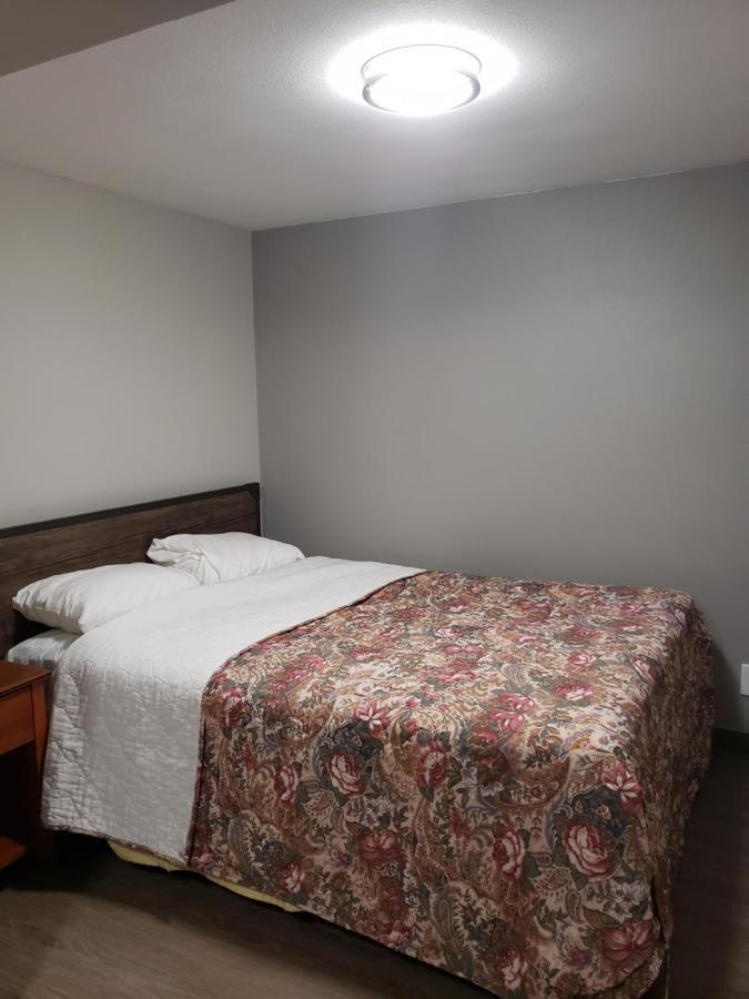 Parkrose Inn And Suites Portland Esterno foto