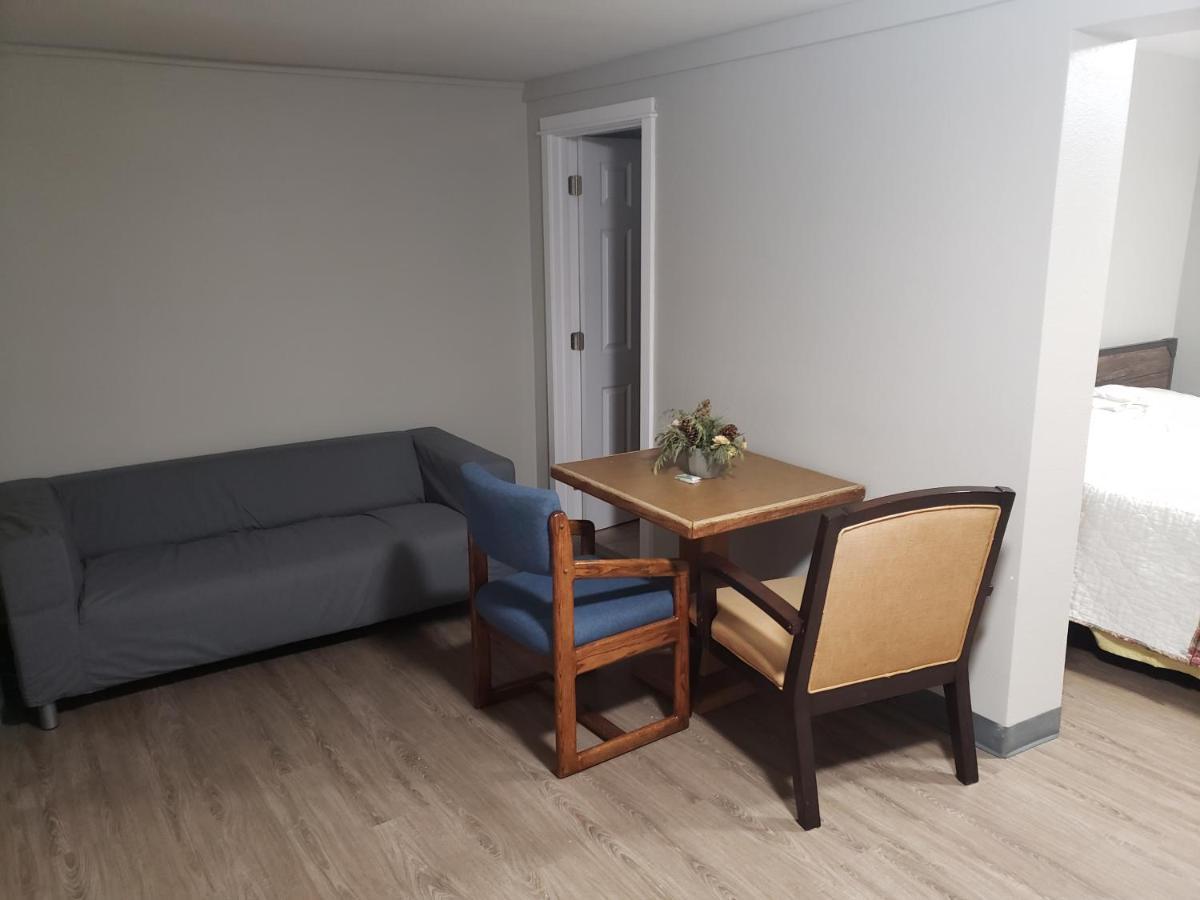 Parkrose Inn And Suites Portland Esterno foto