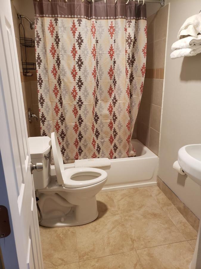 Parkrose Inn And Suites Portland Esterno foto
